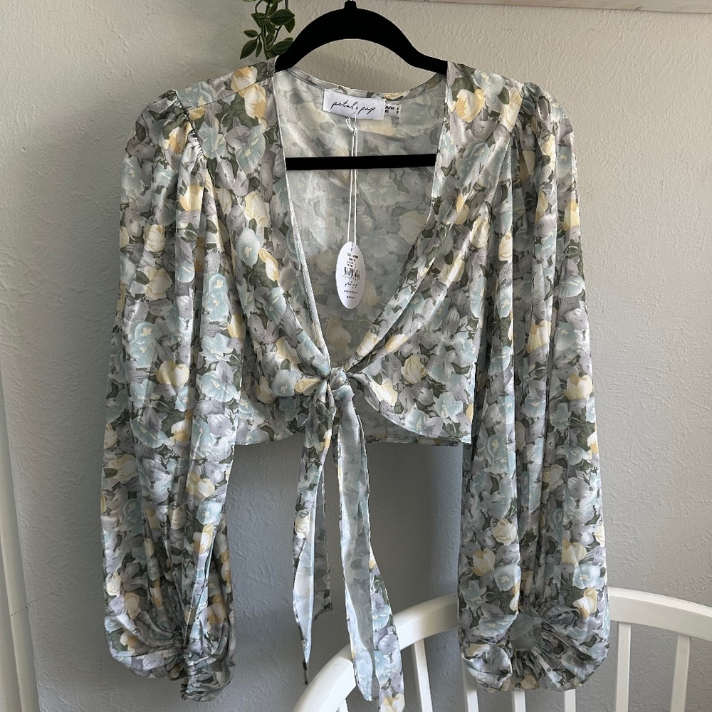NWT Petal & Pup | Floral Balloon Sleeve Tie Front Crop Top | Size 2